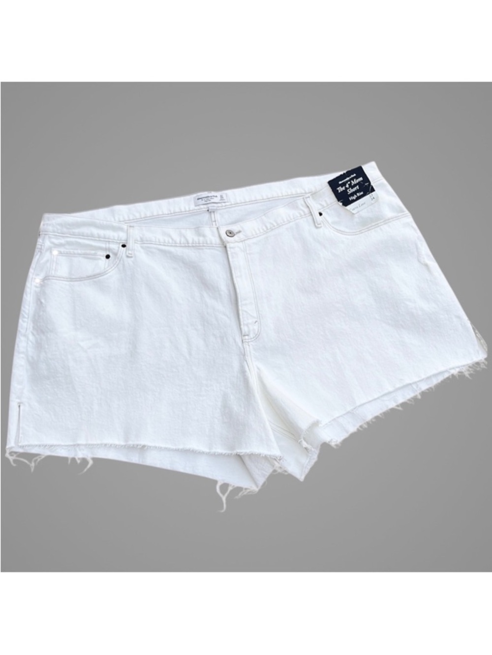 NWT Abercrombie & Fitch The 4” Mom Short High Rise Curve Love White Plus Sz. 24
